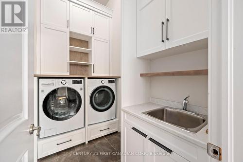 638 Clearwater Crescent E, London, ON - Indoor Photo Showing Laundry Room