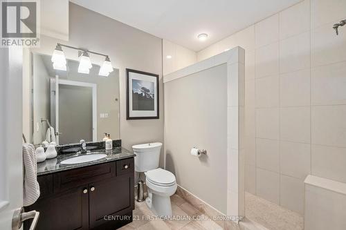 638 Clearwater Crescent E, London, ON - Indoor Photo Showing Bathroom