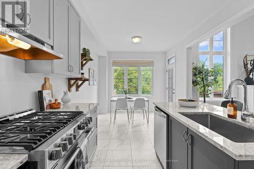 41 Workmen'S Circle, Ajax, ON - Indoor Photo Showing Kitchen With Upgraded Kitchen