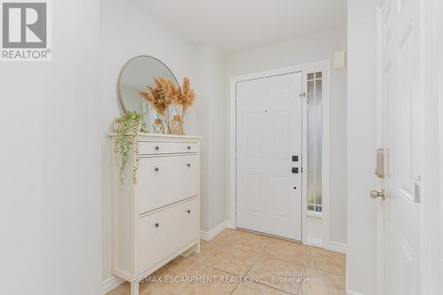 96 Stoneglen Way, Hamilton, ON - Indoor Photo Showing Other Room