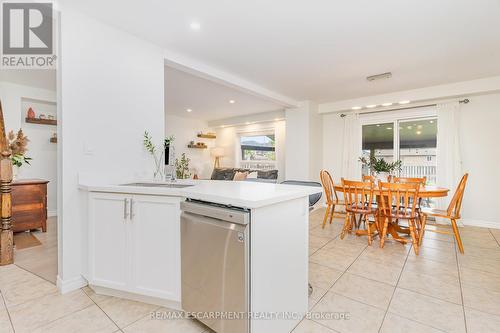 96 Stoneglen Way, Hamilton, ON - Indoor Photo Showing Dining Room