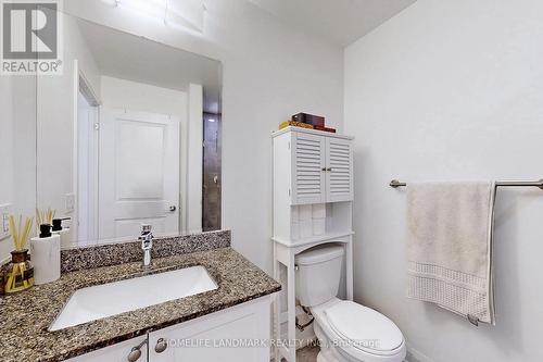 222 - 2800 Keele Street, Toronto (Downsview-Roding-Cfb), ON - Indoor Photo Showing Bathroom