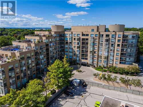 2511 Lakeshore Road Unit# 805, Oakville, ON - Outdoor