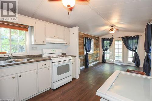 8845 Lundy'S Lane Street Unit# 251, Niagara Falls, ON - Indoor Photo Showing Kitchen With Double Sink