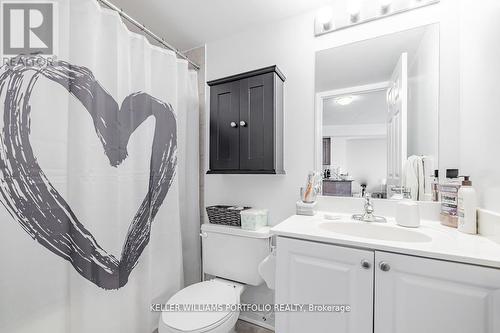 404 - 18 Valley Woods Road, Toronto, ON - Indoor Photo Showing Bathroom