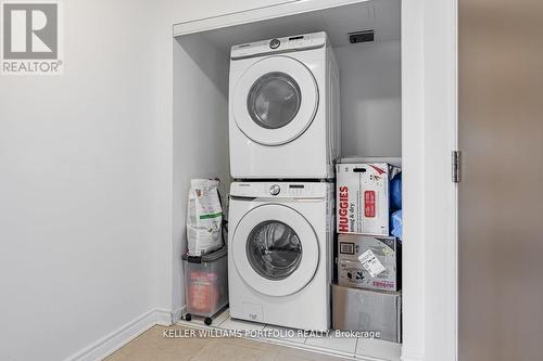 404 - 18 Valley Woods Road, Toronto, ON - Indoor Photo Showing Laundry Room