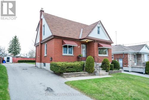 2 - 224 College Avenue, Oshawa, ON - Outdoor