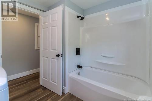 43 Second Street, Hampton, NB - Indoor Photo Showing Bathroom