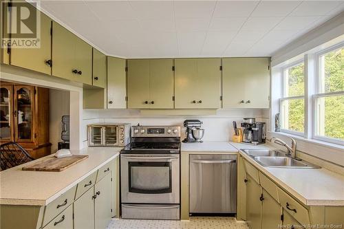 9 Brittain Road, Grand Bay-Westfield, NB - Indoor Photo Showing Kitchen With Double Sink