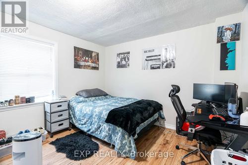 1519 Howland Avenue, London, ON - Indoor Photo Showing Bedroom