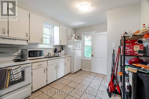 1519 Howland Avenue, London, ON - Indoor Photo Showing Kitchen With Double Sink