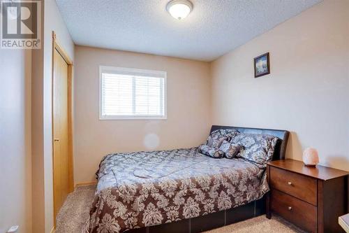 205 Coral Springs Close Ne, Calgary, AB - Indoor Photo Showing Bedroom