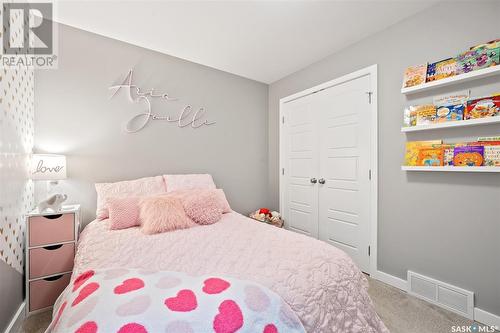 164 Newton Way, Saskatoon, SK - Indoor Photo Showing Bedroom