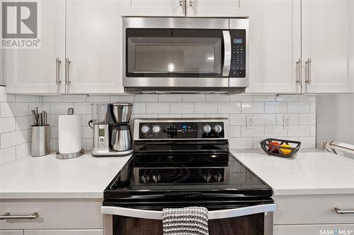 164 Newton Way, Saskatoon, SK - Indoor Photo Showing Kitchen With Upgraded Kitchen