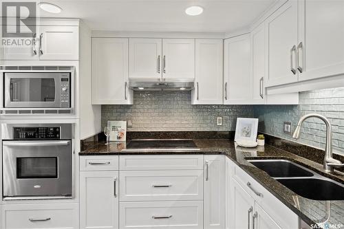 101 510 Saskatchewan Crescent E, Saskatoon, SK - Indoor Photo Showing Kitchen With Double Sink