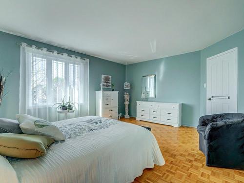 Chambre Ã  coucher principale - 1931 Rue Collet, Varennes, QC - Indoor Photo Showing Bedroom