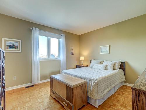 Chambre Ã Â coucher - 1931 Rue Collet, Varennes, QC - Indoor Photo Showing Bedroom