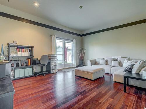 Salle familiale - 1931 Rue Collet, Varennes, QC - Indoor Photo Showing Living Room