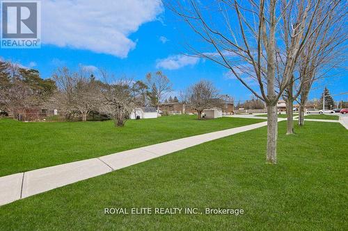 1902 Rossland Road E, Whitby, ON - Outdoor With View