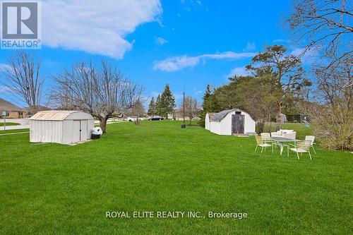 1902 Rossland Road E, Whitby, ON - Outdoor