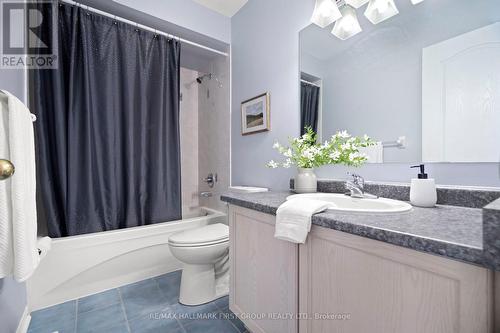 19 Edenfield Street, Brampton (Sandringham-Wellington), ON - Indoor Photo Showing Bathroom