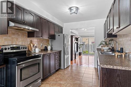 19 Edenfield Street, Brampton (Sandringham-Wellington), ON - Indoor Photo Showing Kitchen With Double Sink