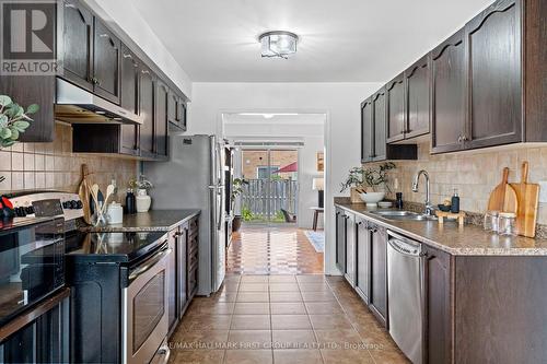 19 Edenfield Street, Brampton (Sandringham-Wellington), ON - Indoor Photo Showing Kitchen With Double Sink