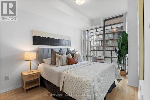 2509 - 38 Grenville Street, Toronto (Bay Street Corridor), ON - Indoor Photo Showing Bedroom