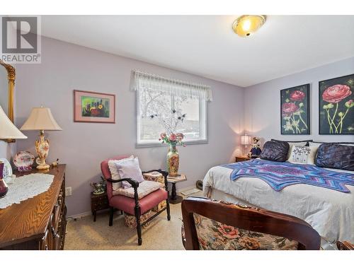 7024 Highway 97-B Highway, Salmon Arm, BC - Indoor Photo Showing Bedroom