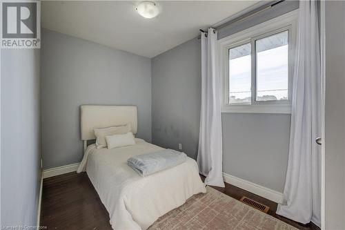 251 Metcalfe Street, Guelph, ON - Indoor Photo Showing Bedroom