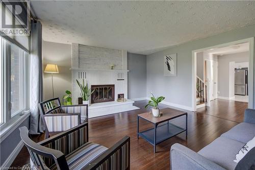 251 Metcalfe Street, Guelph, ON - Indoor Photo Showing Living Room With Fireplace