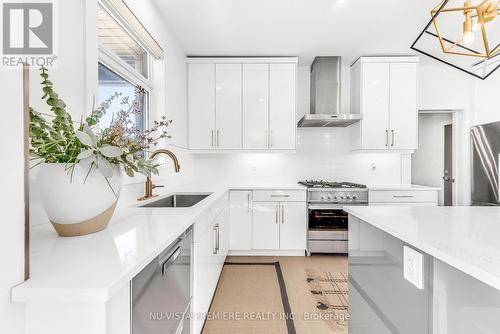 21 Locky Lane, Middlesex Centre (Kilworth), ON - Indoor Photo Showing Kitchen With Upgraded Kitchen