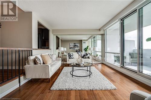 250 Scarlett Road Unit# Ph 2012, Toronto, ON - Indoor Photo Showing Living Room