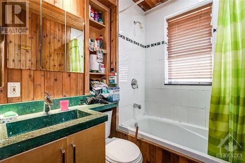 146 Mulvihill Avenue, Ottawa, ON - Indoor Photo Showing Bathroom