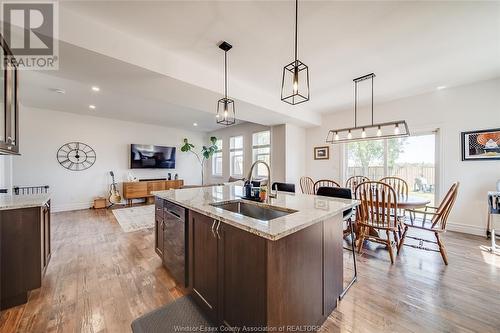 424 Rosewood Drive, Lakeshore, ON - Indoor Photo Showing Kitchen