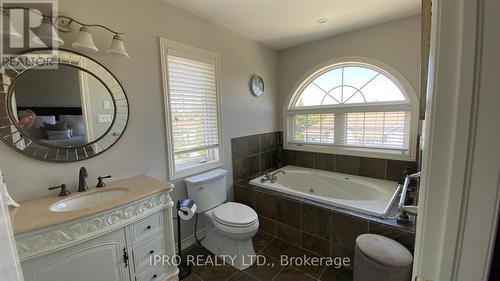 4 - 2 Cranberry Quay, Collingwood, ON - Indoor Photo Showing Bathroom