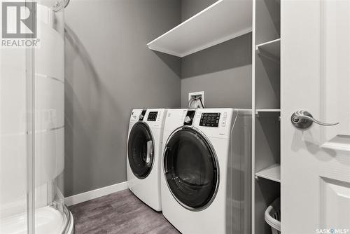 30 Dawn Bay, White City, SK - Indoor Photo Showing Laundry Room