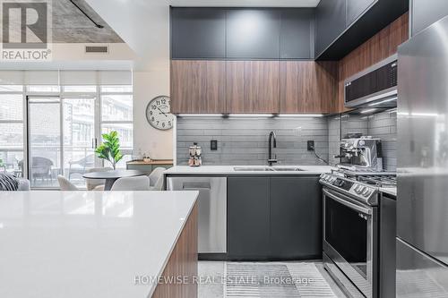 308 - 19 Brant Street, Toronto (Waterfront Communities), ON - Indoor Photo Showing Kitchen With Upgraded Kitchen