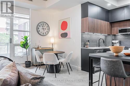 308 - 19 Brant Street, Toronto (Waterfront Communities), ON - Indoor Photo Showing Dining Room