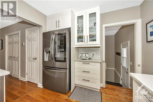 1142 Sherman Drive, Ottawa, ON - Indoor Photo Showing Kitchen