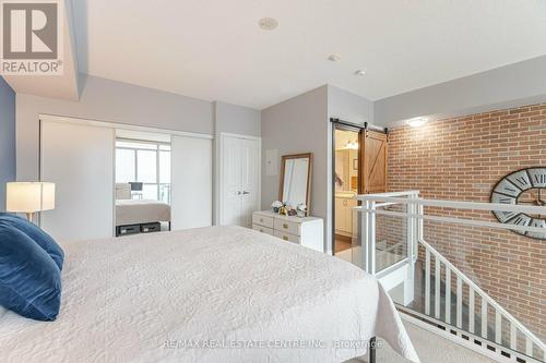 308 - 225 Webb Drive, Mississauga, ON - Indoor Photo Showing Bedroom