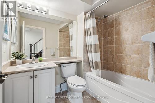 26 Mendota Road, Toronto (Stonegate-Queensway), ON - Indoor Photo Showing Bathroom