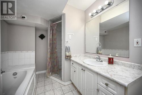 5421 Kinglet Avenue, Mississauga, ON - Indoor Photo Showing Bathroom