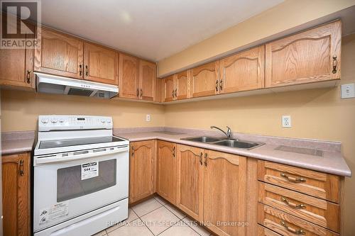 5421 Kinglet Avenue, Mississauga, ON - Indoor Photo Showing Kitchen With Double Sink