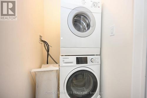 5 - 4070 Parkside Village Drive, Mississauga (City Centre), ON - Indoor Photo Showing Laundry Room