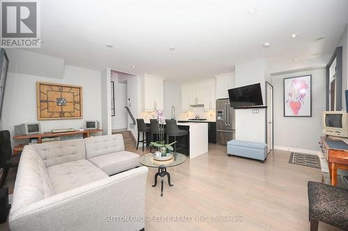 5 - 4070 Parkside Village Drive, Mississauga, ON - Indoor Photo Showing Living Room