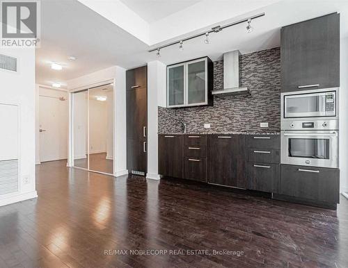 1112 - 14 York Street, Toronto, ON - Indoor