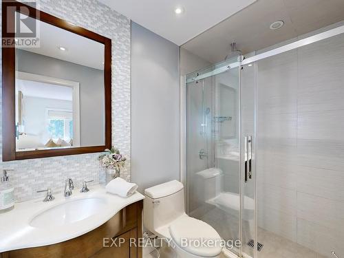 63 Malden Street, Vaughan (East Woodbridge), ON - Indoor Photo Showing Bathroom