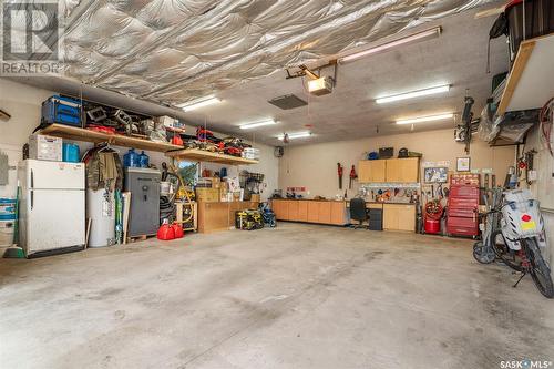 419 Streb Way, Saskatoon, SK - Indoor Photo Showing Garage