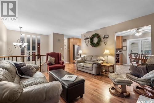 419 Streb Way, Saskatoon, SK - Indoor Photo Showing Living Room